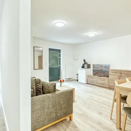 3 Bedroom Gorgeous In 아파트 알텐키르헨