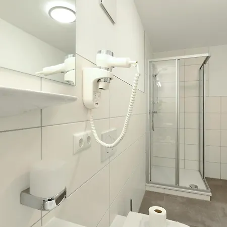 3 Bedroom Gorgeous In 아파트 *